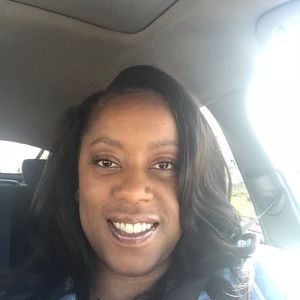 Meet your Posher, Reisha